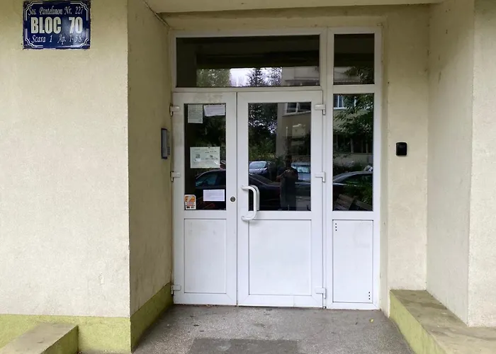 Mega Mall National Arena ブカレスト